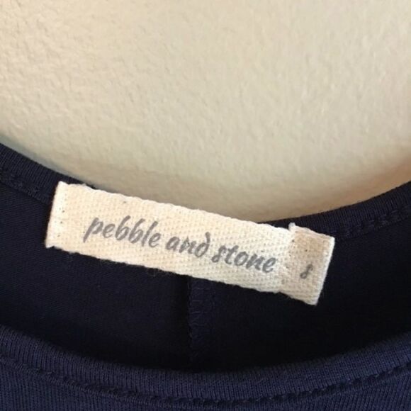Pebble & stone small navy top - Picture 4 of 4